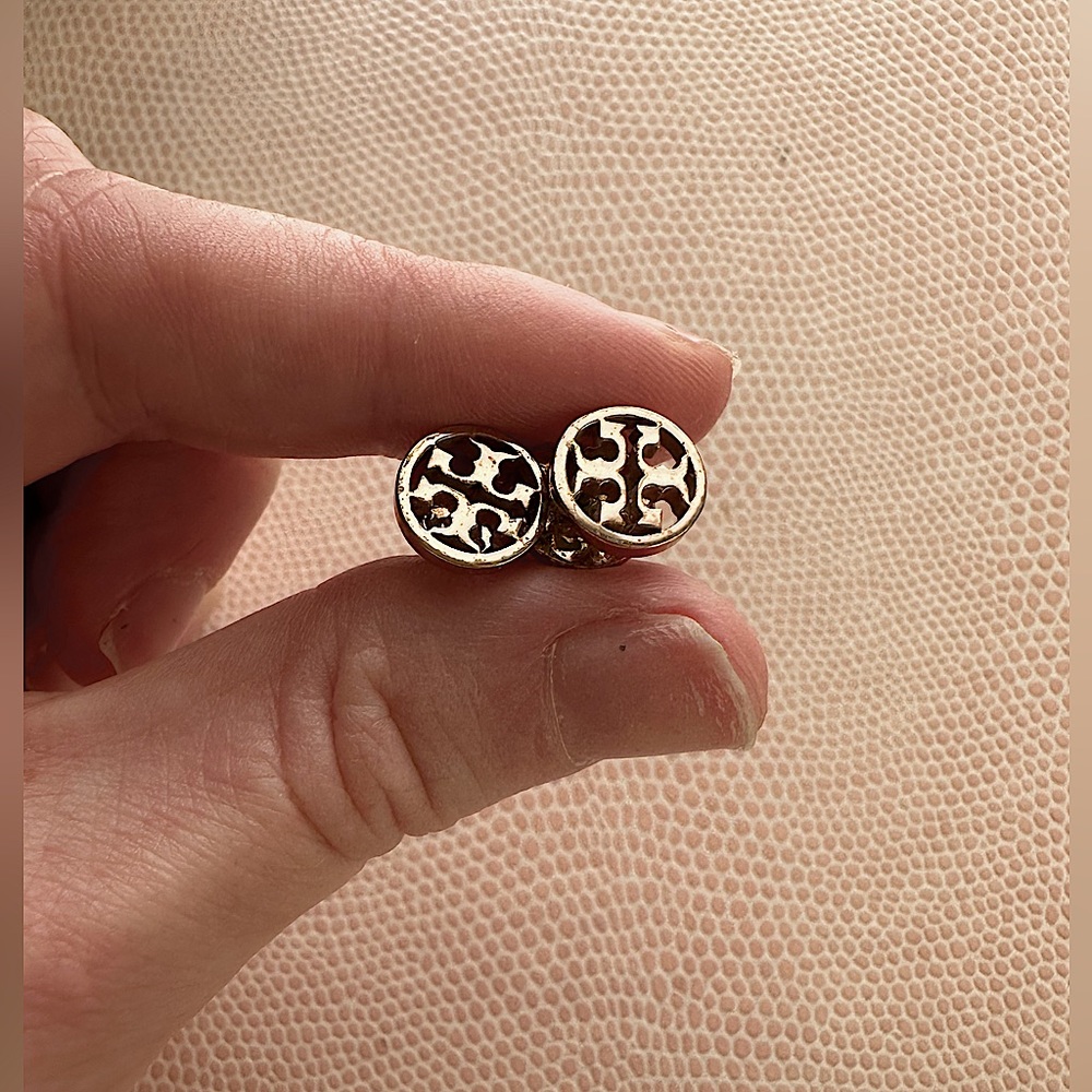 Tory Burch miller studs in rose gold
